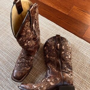 Corral Boots Sz 9